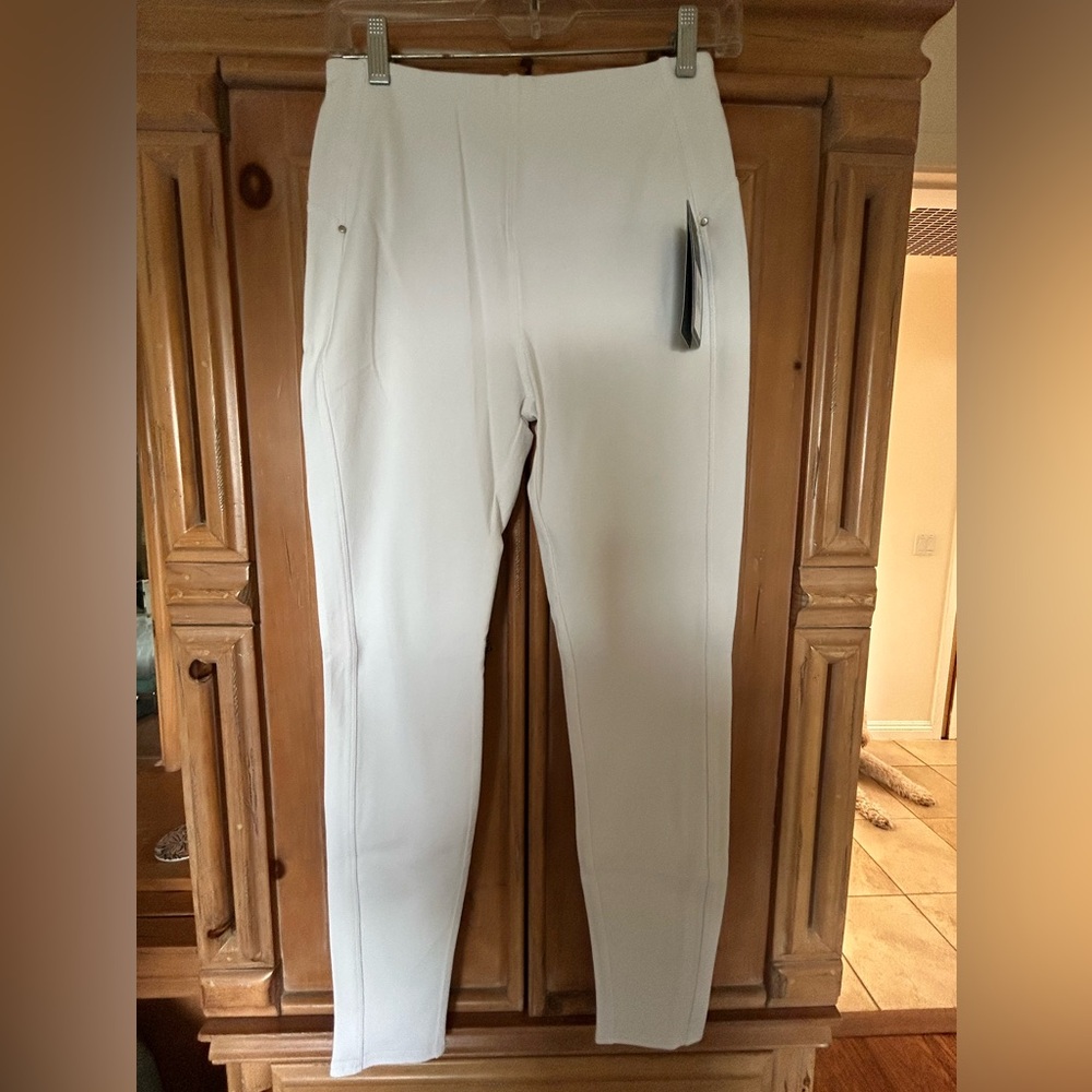 Lysse skinny denim white leggings, ankle length, NWT, size S
